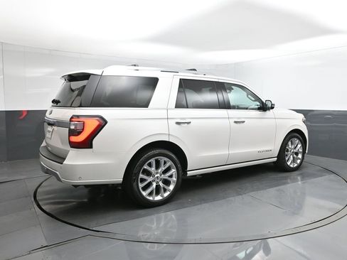 Used 2018 Ford Expedition Platinum image 15