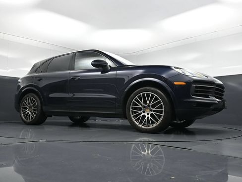 Used 2022 Porsche Cayenne AWD/4WD image 31