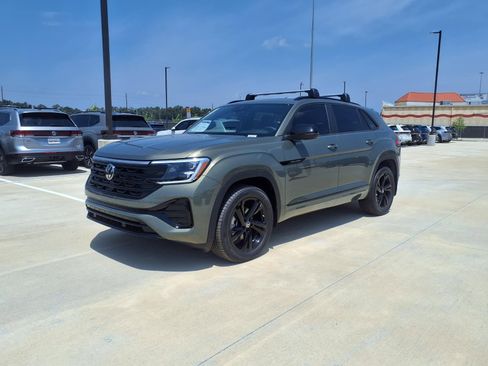 New 2026 Volkswagen Atlas Cross Sport SEL R-Line AWD/4WD image 3