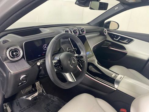 Used 2026 Mercedes-Benz GLC 300 4MATIC image 11