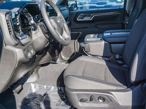 New 2026 Chevrolet Silverado 1500 LT w/ LPO, Dark Essentials Package image 17