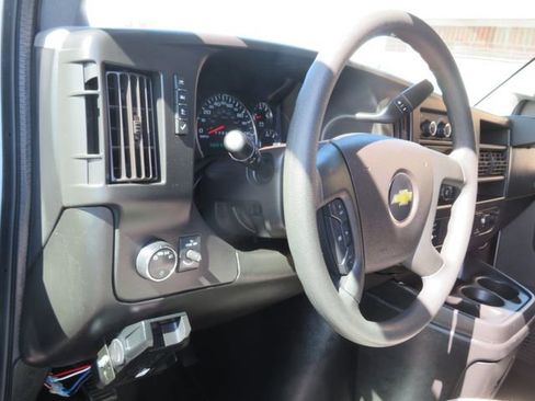 Used 2019 Chevrolet Express 3500 LT w/ LT Preferred Equipment Group image 23