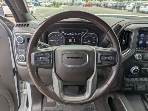 Certified 2022 GMC Sierra 1500 Denali w/ Driver Alert Package II AWD/4WD image 16