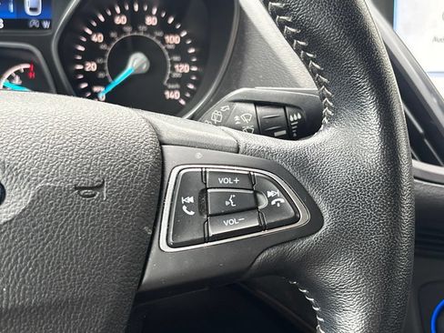 Used 2019 Ford Escape SE FWD image 19