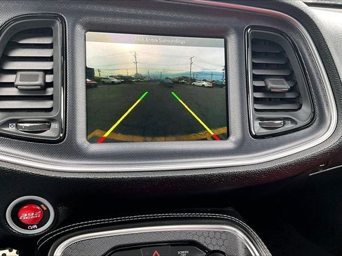 Used 2018 Dodge Challenger SRT image 14