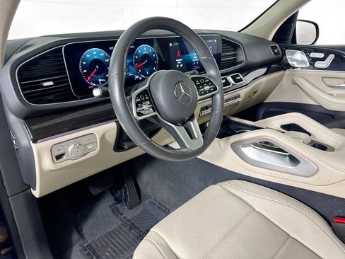 Used 2020 Mercedes-Benz GLE 350 w/ Premium Package image 9