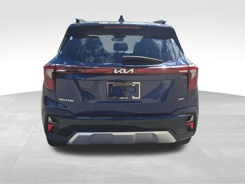 Used 2024 Kia Seltos EX AWD/4WD image 5