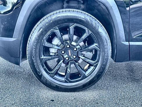 Used 2026 GMC Terrain Elevation w/ Elevation Premium Package FWD image 11