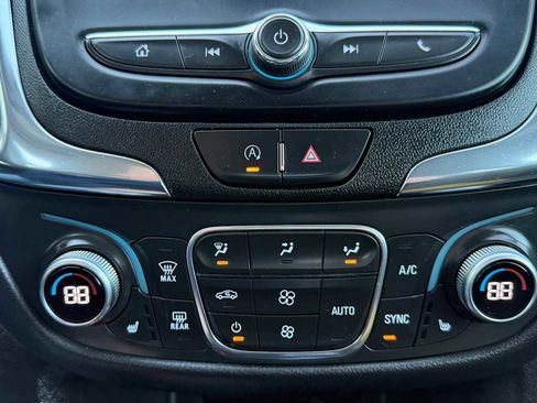 Used 2022 Chevrolet Equinox LT image 23