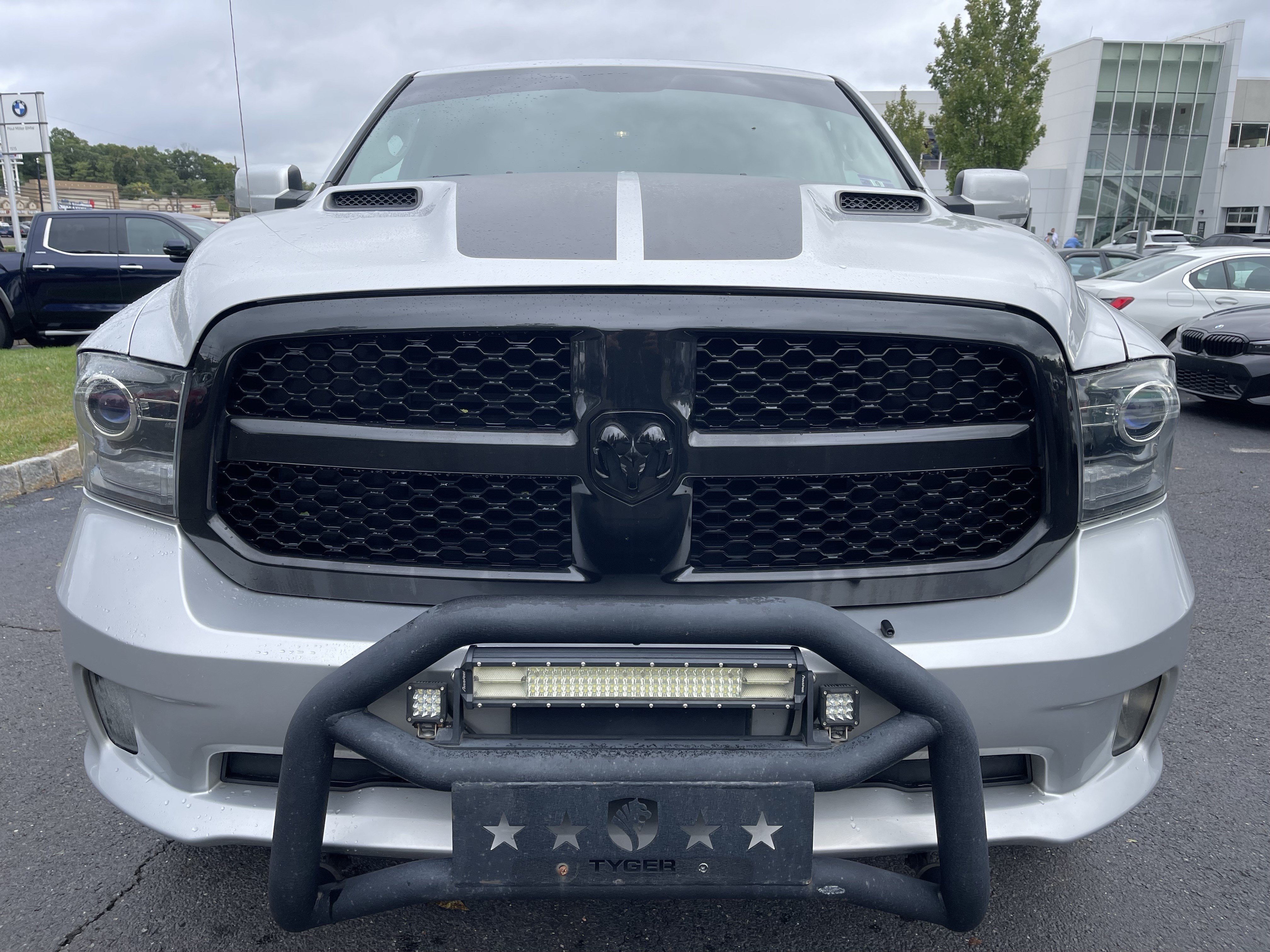 Used 2017 RAM 1500 Sport w/ Quick Order Package 26Q Night AWD/4WD image 2