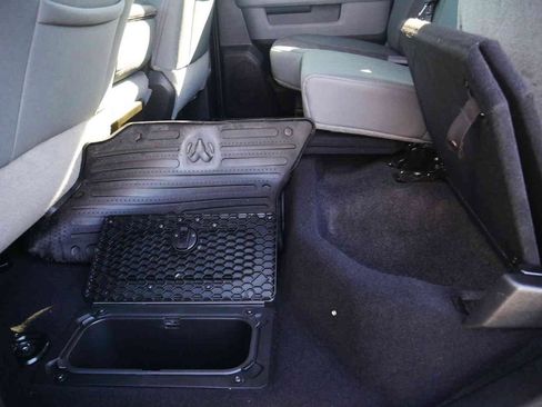 Used 2019 RAM 1500 Big Horn AWD/4WD image 18