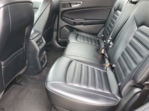Used 2022 Ford Edge SEL image 9