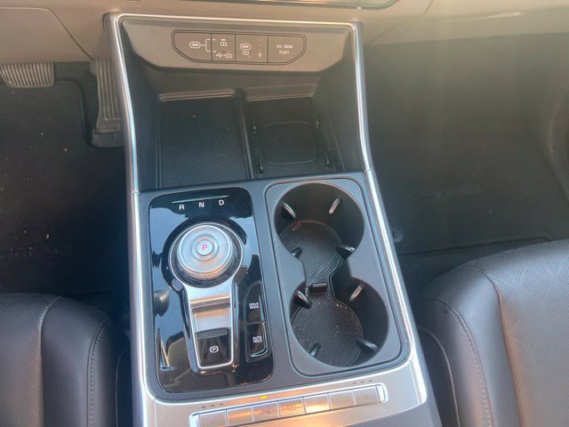 Used 2026 Kia Carnival EX FWD image 9