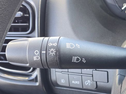 Used 2023 RAM ProMaster 2500 w/ Driver Convenience Group image 29