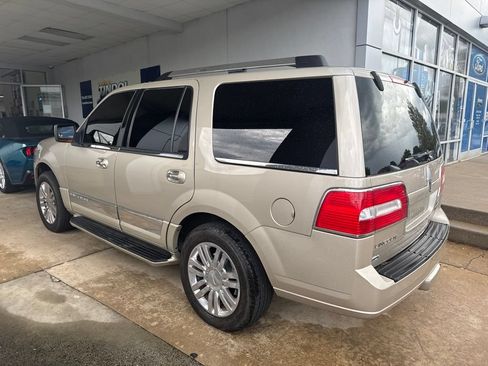 Used 2008 Lincoln Navigator 2WD image 8