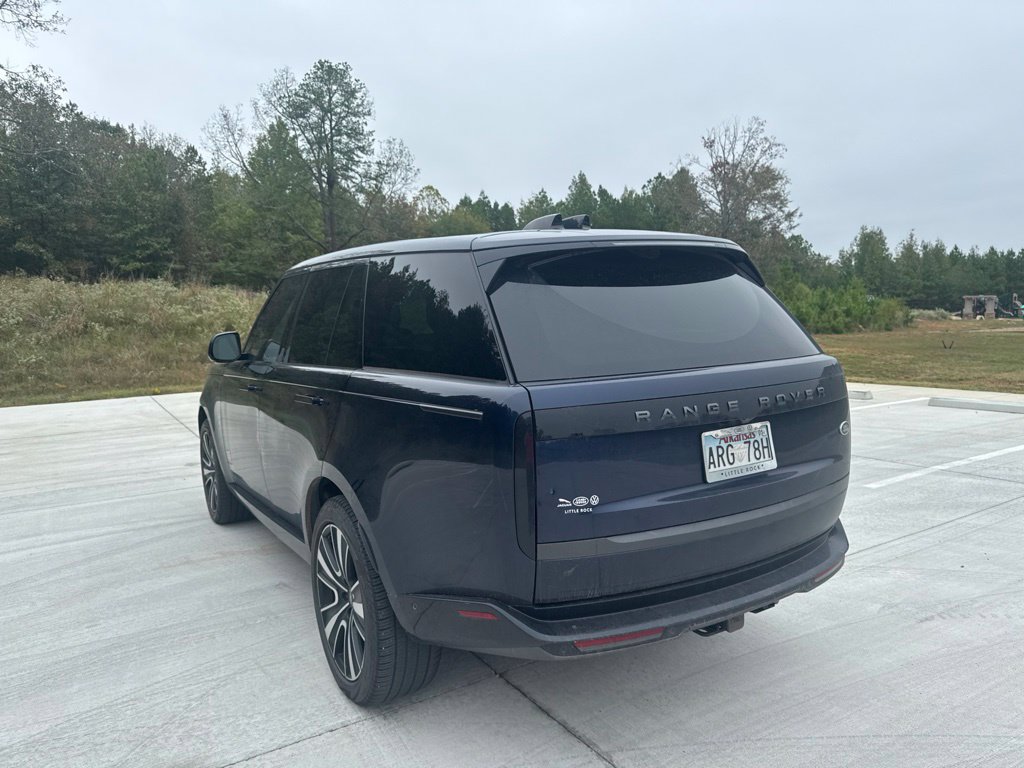 Used 2023 Land Rover Range Rover SE AWD/4WD image 3