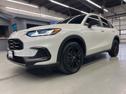 Used 2026 Honda HR-V Sport image 3