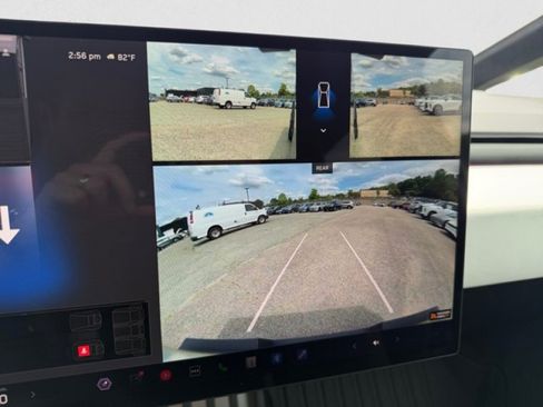 Used 2024 Tesla Cybertruck AWD Crew Cab image 16