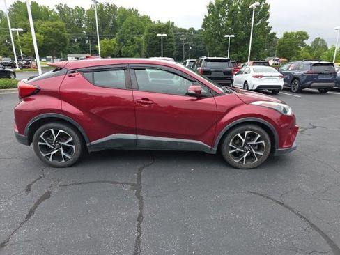 Used 2018 Toyota C-HR XLE FWD image 5