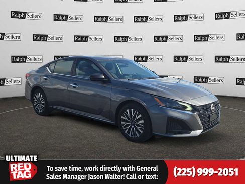 Used 2025 Nissan Altima 2.5 SV image 1