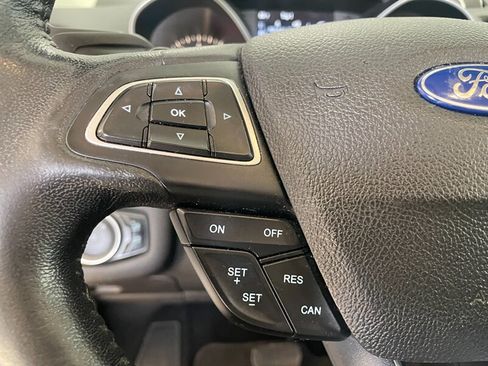 Used 2017 Ford Escape SE w/ SE Leather Comfort Package FWD image 11