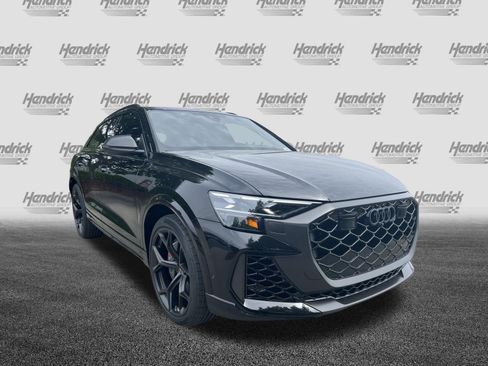 Used 2025 Audi RS Q8 performance AWD/4WD image 2