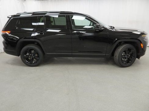 New 2026 Jeep Grand Cherokee L Limited image 9