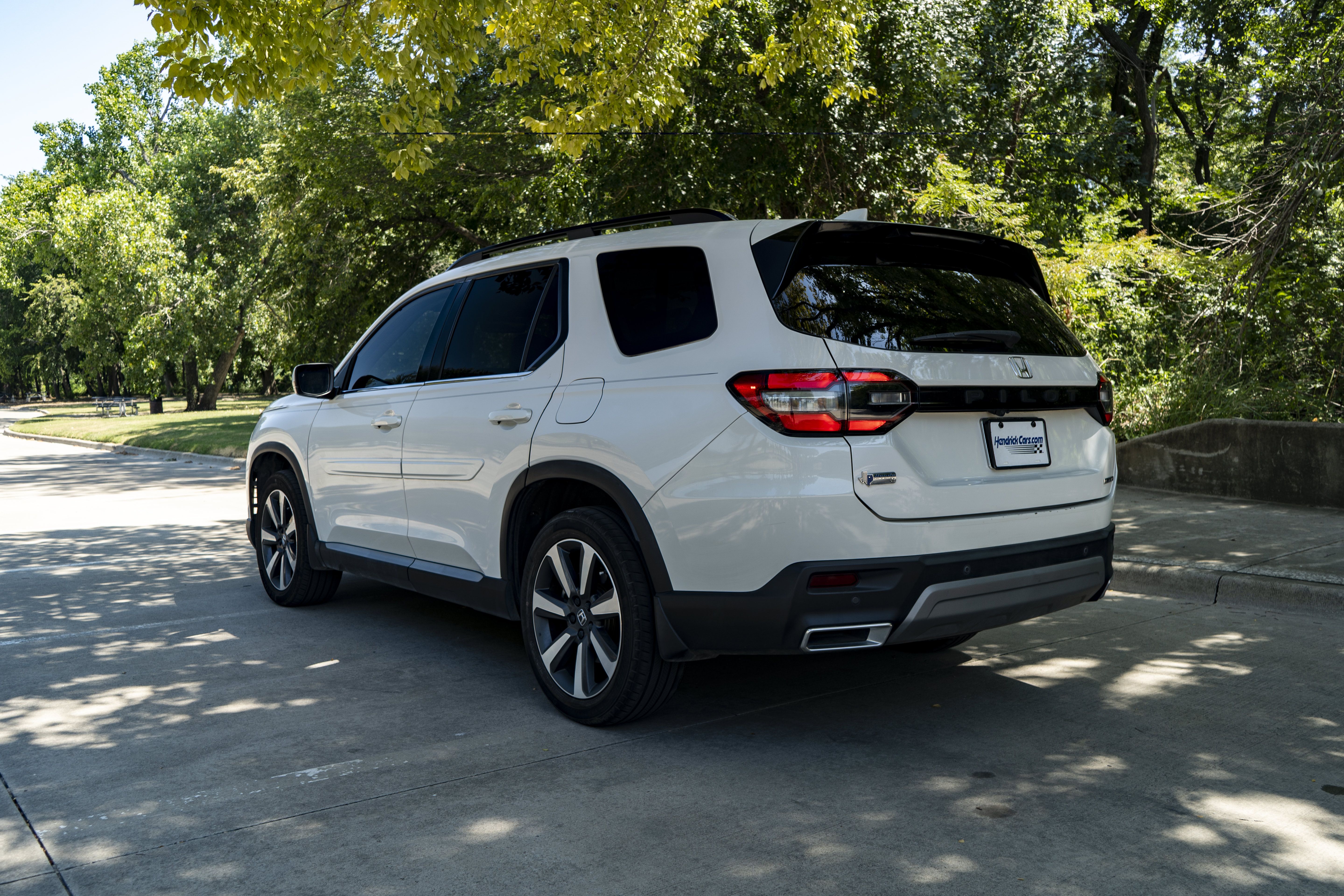 Certified 2023 Honda Pilot Touring image 7