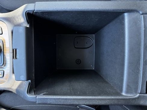 Used 2021 GMC Acadia SLE w/ Driver Convenience Package image 20