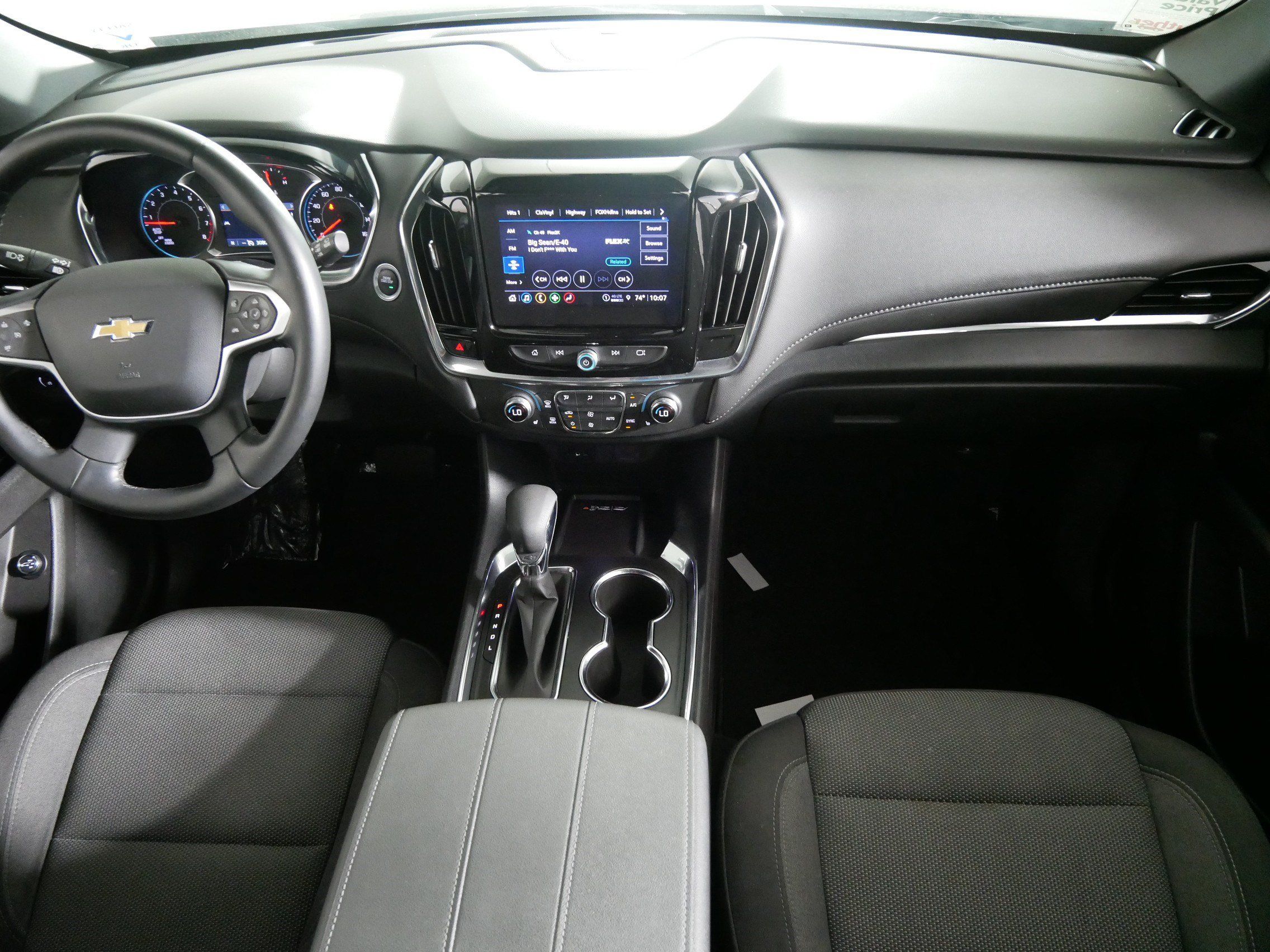 Used 2023 Chevrolet Traverse LT AWD/4WD image 10