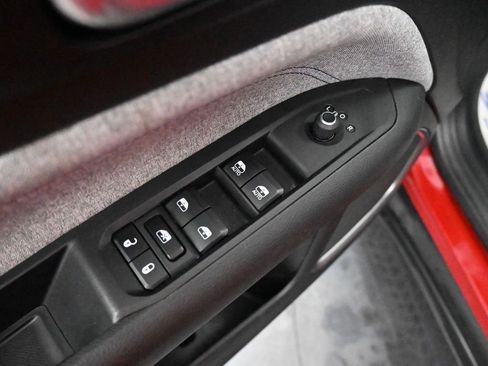 Used 2024 Jeep Compass Latitude image 28