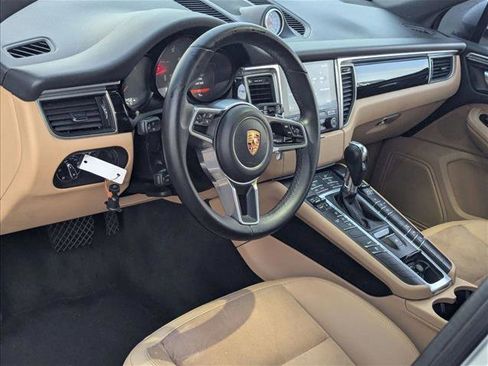 Used 2018 Porsche Macan image 10