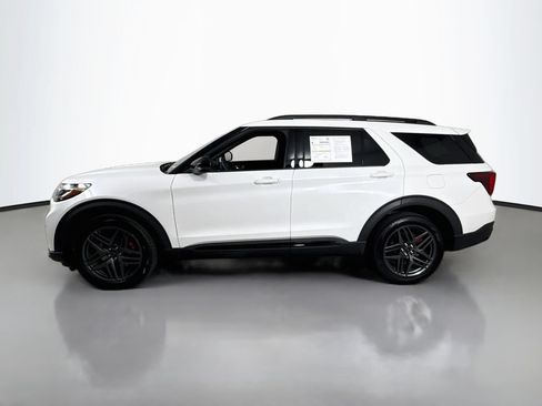 Certified 2026 Ford Explorer ST AWD/4WD image 4