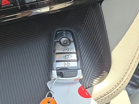 New 2026 Ford Explorer Active AWD/4WD image 7