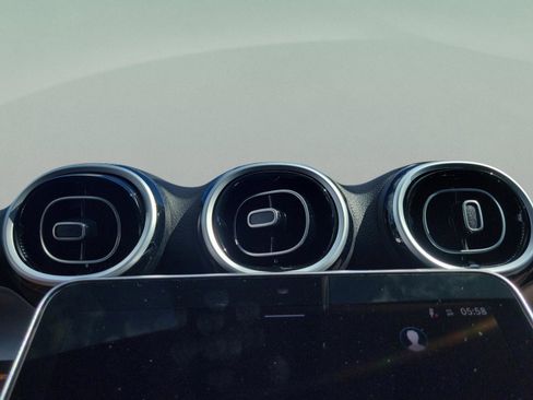 Used 2026 Mercedes-Benz GLC 300 4MATIC image 30