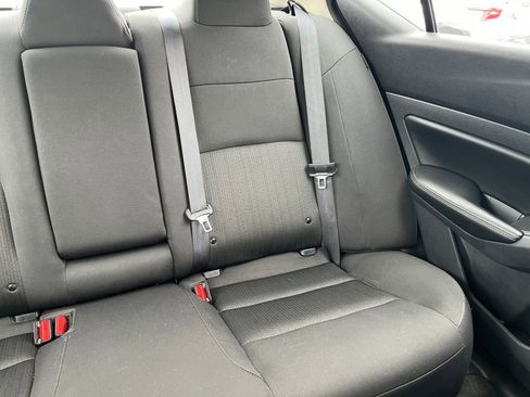 Used 2025 Nissan Altima 2.5 SV image 36