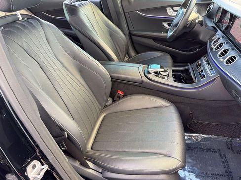 Certified 2018 Mercedes-Benz E 400 4MATIC Sedan image 31
