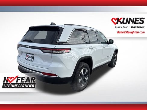 Used 2022 Jeep Grand Cherokee Limited 4xe image 11