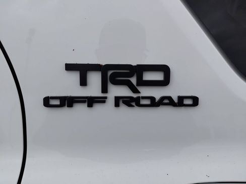 New 2025 Toyota 4Runner TRD Off-Road Premium AWD/4WD image 12