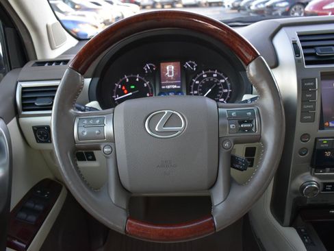 Used 2014 Lexus GX 460 Luxury image 14