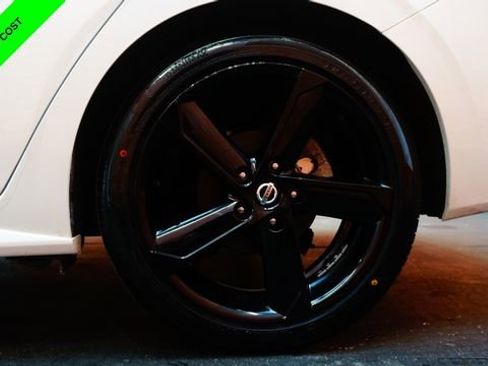 Certified 2023 Nissan Sentra SR w/ Midnight Edition Package image 76