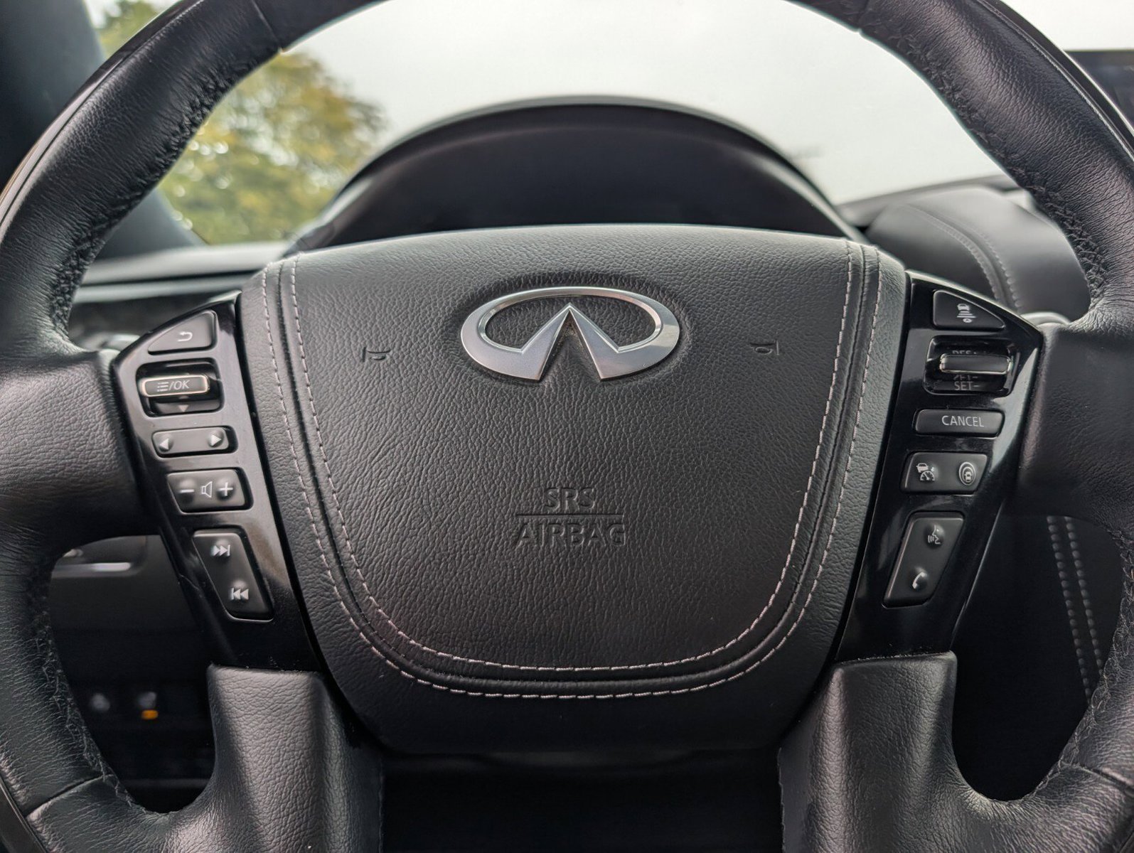Used 2024 INFINITI QX80 Sensory AWD/4WD image 37