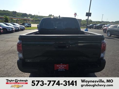 Used 2021 Toyota Tacoma TRD Sport w/ Technology Package AWD/4WD image 7