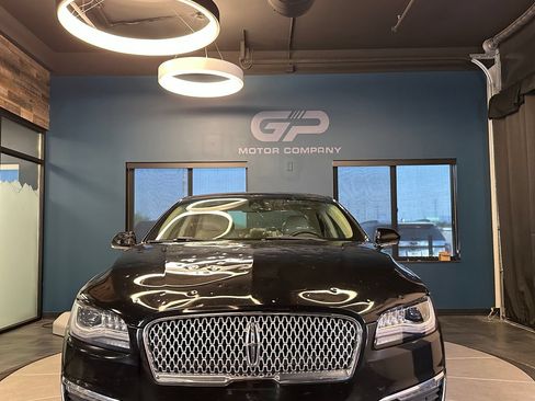 Used 2019 Lincoln MKZ Reserve FWD image 8