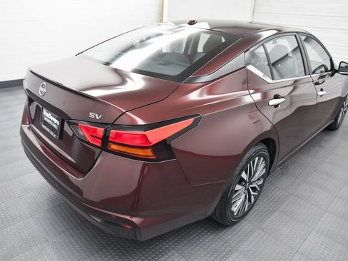 Used 2023 Nissan Altima 2.5 SV image 7