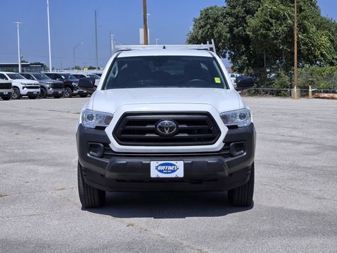 Used 2022 Toyota Tacoma SR RWD image 2