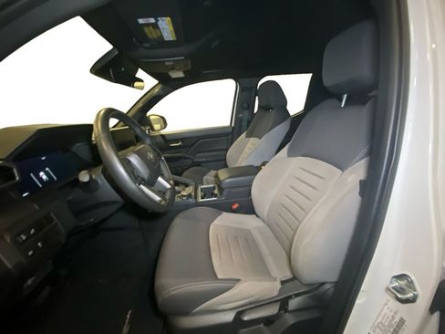 Used 2024 Toyota Tacoma TRD Off-Road image 9