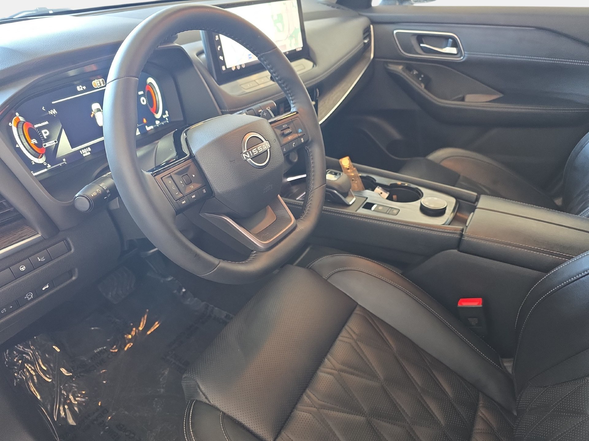 Used 2026 Nissan Rogue Platinum w/ Platinum Premium Package AWD/4WD image 16