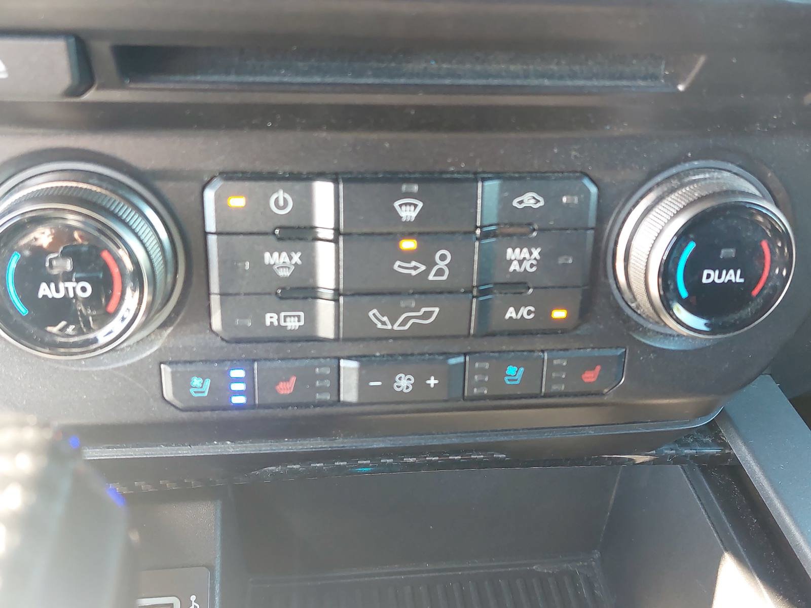 Used 2018 Ford F150 Raptor w/ Equipment Group 802A Luxury AWD/4WD image 20