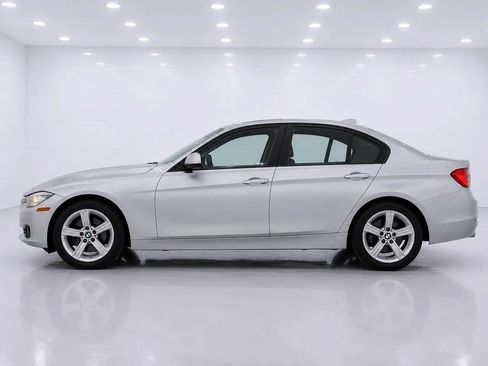 Used 2013 BMW 328i Sedan RWD image 2